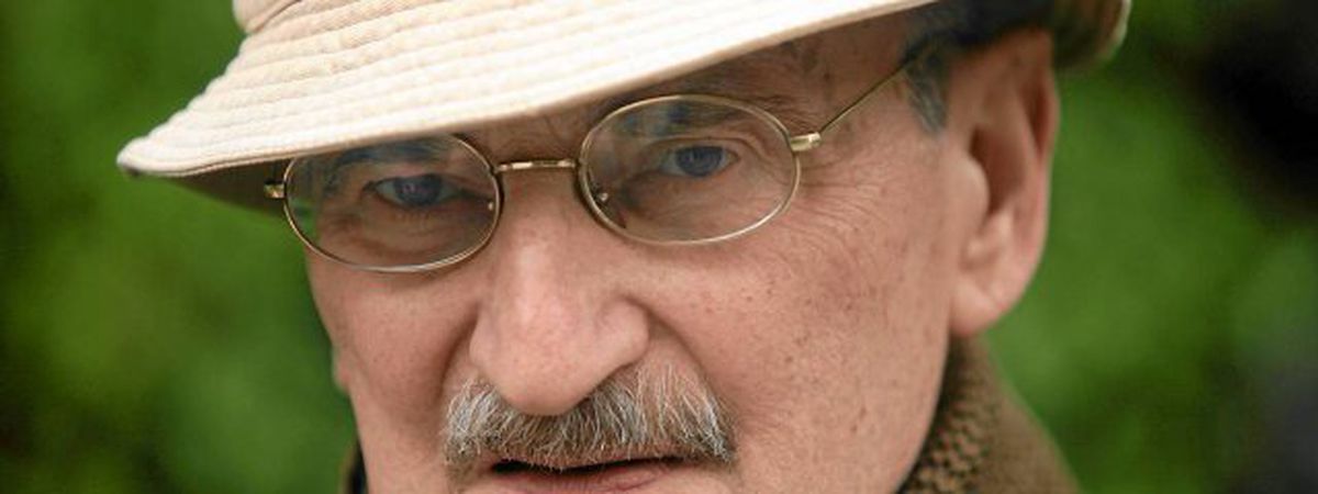 Image for Señor Mrożek, cuéntenos de vez en cuando qué tal le va
