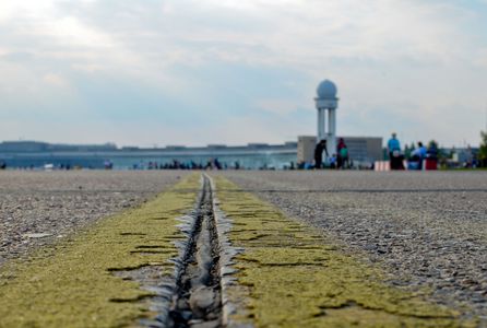 Image for Cosa è successo alla "madre di tutti gli aeroporti"?