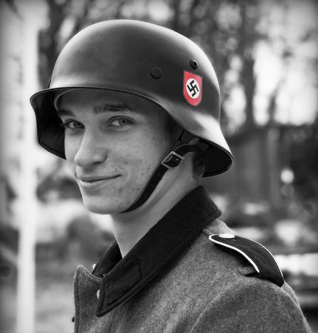 Image for Germany's far-right: style and tea party shakeup