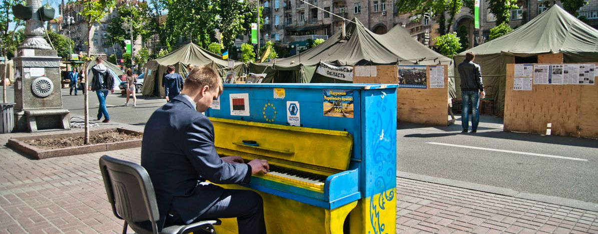 Image for The EU opens its doors to Ukranians