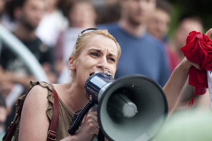 Image for #Martin: Jóvenes macedonios y Twitter, protagonistas de una tragedia de poder