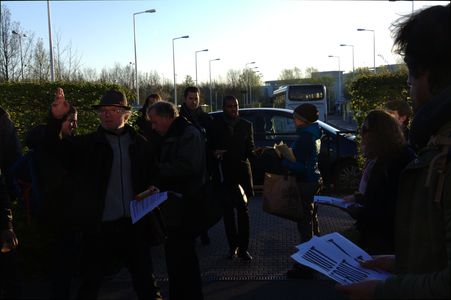 Image for Nuit Debout : tractage pour une grève générale au technocentre Renault