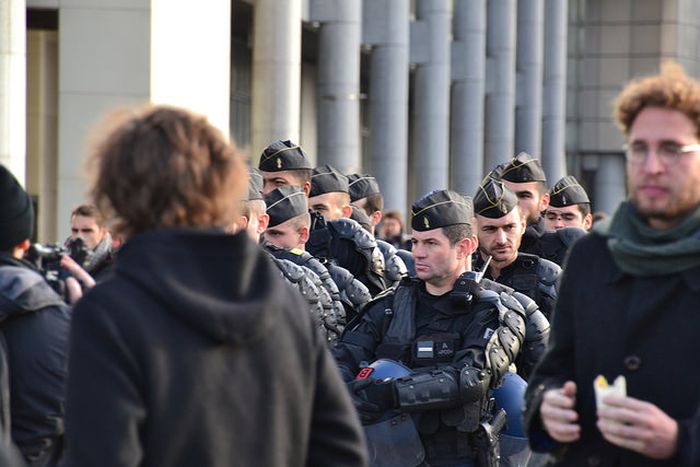 Image for Abus policiers: nos libertés individuelles en danger? 
