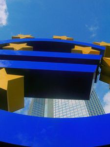 Image for Malta and Cyprus to adopt the Euro by 2008

