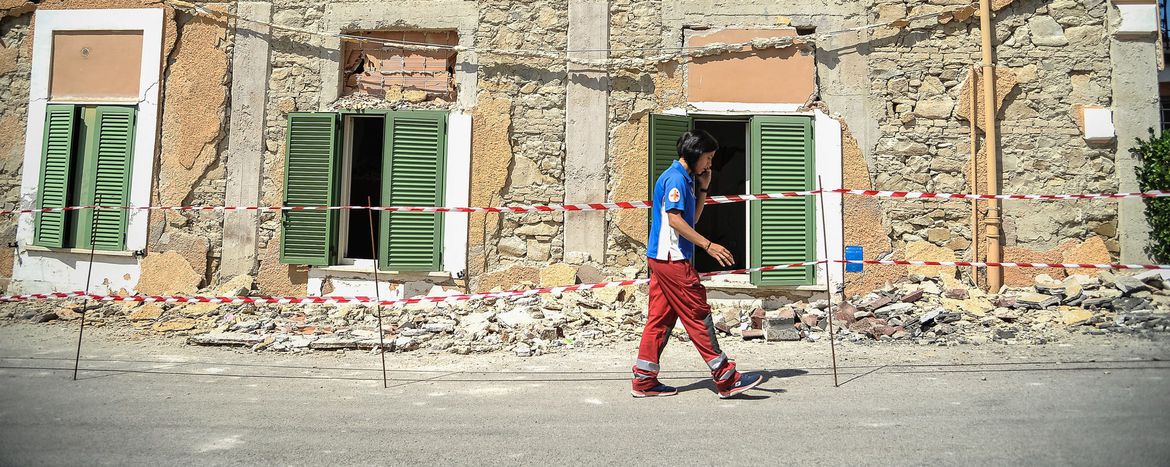Image for Séisme en Italie : tremblement de coeurs