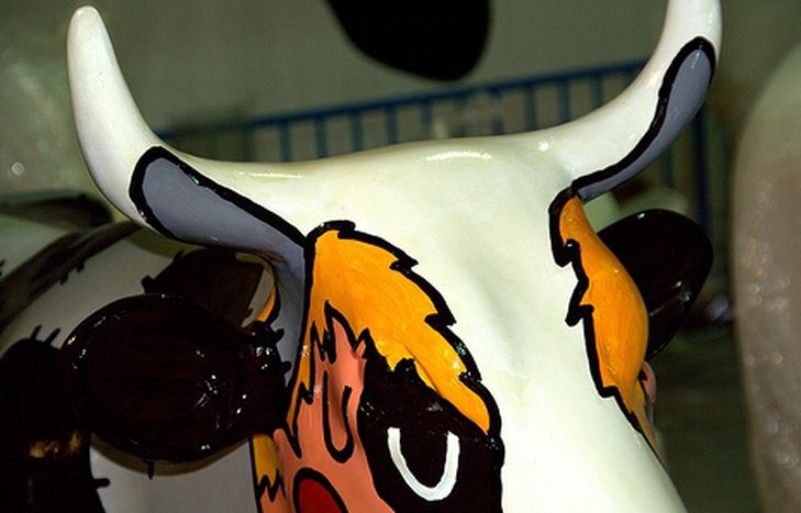 Image for 'Cow Parade' con tintes europeos
