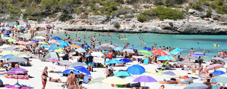 Image for Majorque et le tourisme : panique au paradis