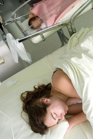 Image for 18 Wochen Mutterschutz: Schwere Geburt
