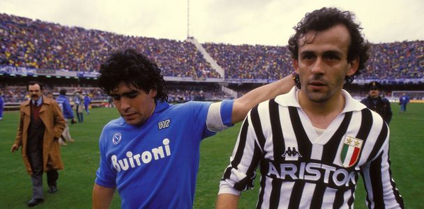 Image for Uno juventino, un napoletano e una juventina entrano su Facebook...