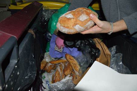 Image for Voyage dans les poubelles 