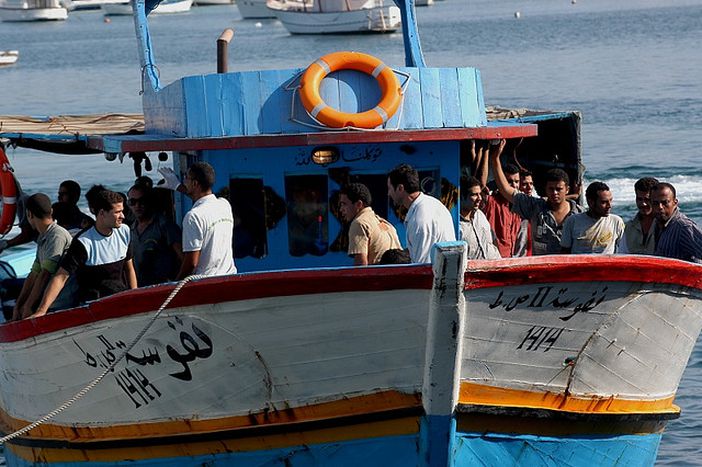 Image for Lampedusa, terre d'accueil ou d'écueil ?