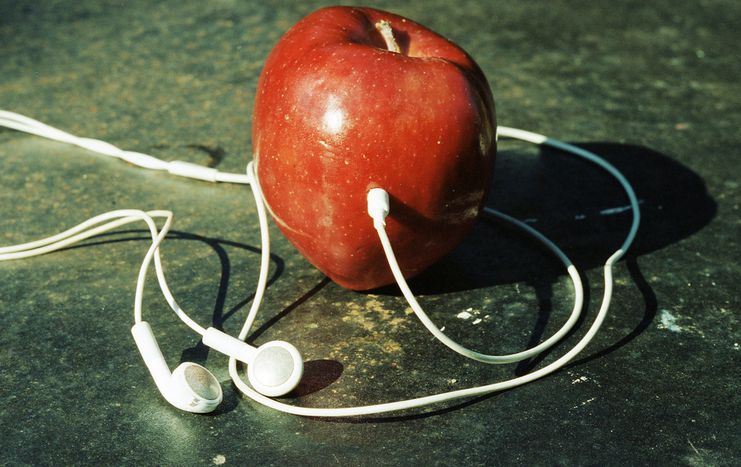 Image for iDead, Steve Jobs i sieci społeczne