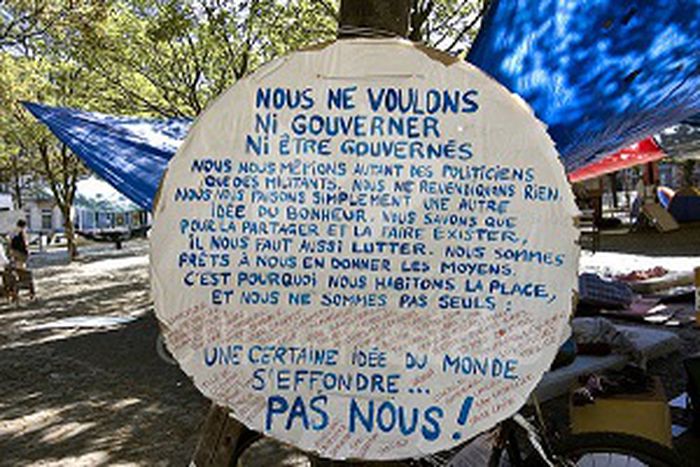 Image for Pourquoi le mouvement des « indignés » ne prend pas en Belgique