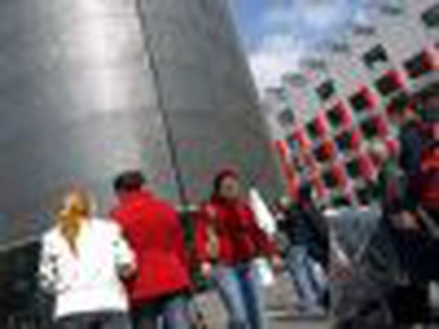 Image for L’Europe travaille en dimanche pour les japonais