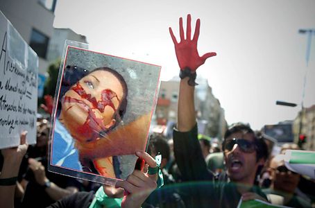 Image for Violenze in Iran: immagini post elettorali
