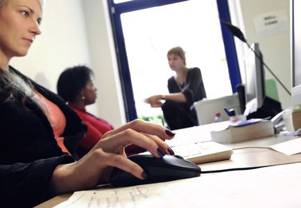 Image for Jobsuche in Brüssel - Und täglich grüßt das Praktikum