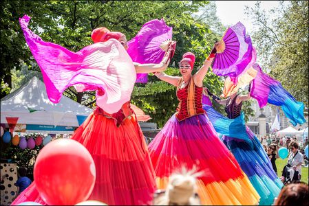 Image for Allez viens, on sort! 6, 7 mai : Bruxelles en fête.