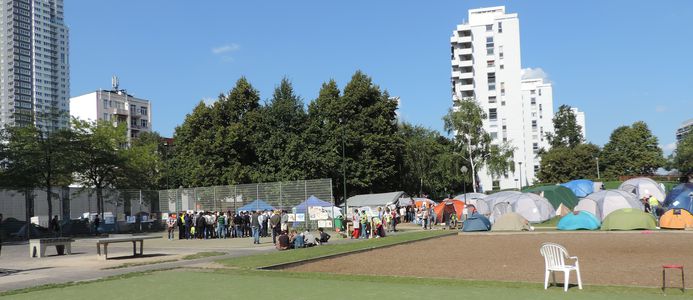Image for Flüchtlingscamp: Solidarität und harte Realität in Brüssel