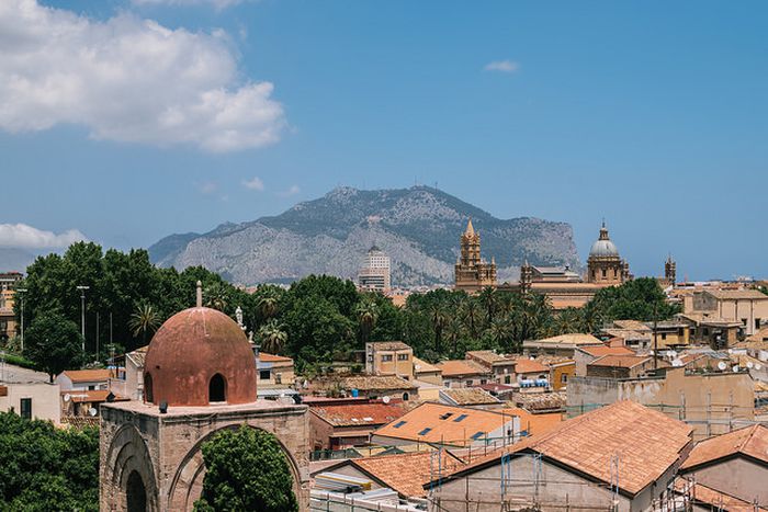 Image for Palermo capitale dei giovani tra utopia e possibilità concrete
