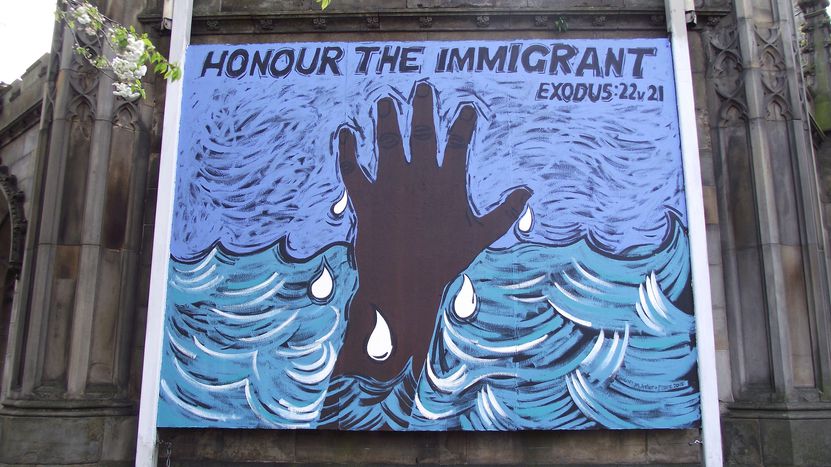 Image for Le tre bugie sull'immigrazione a cui non dovete credere