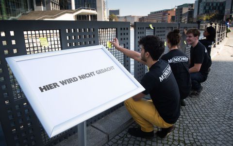 Image for En el nombre del humanismo agresivo