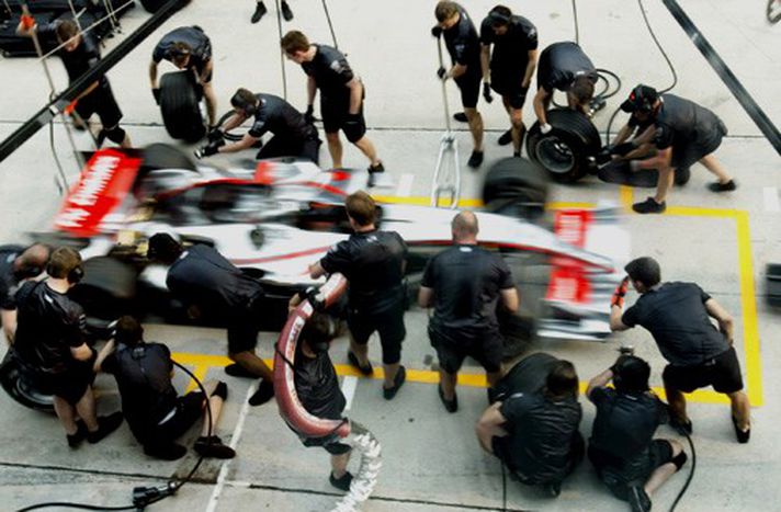 Image for Formule 1 : de la course automobile aux autoroutes
