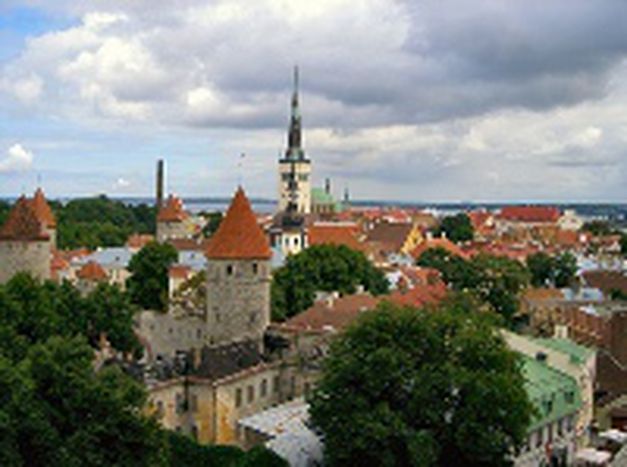Image for Estonia goes west
