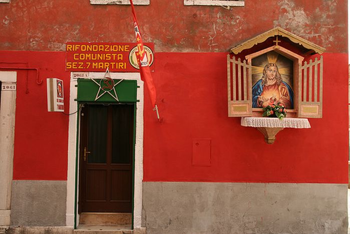 Image for Se Dio è più socialista di Cesare
