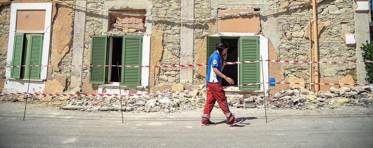 Image for Séisme en Italie : tremblement de coeurs