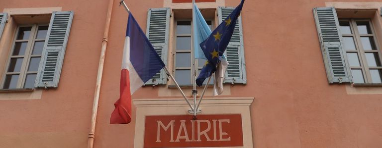 Image for La Francia s'è Destra (E1) - A Nizza, il partito di Le Pen egemonizzato dagli "identitari" 