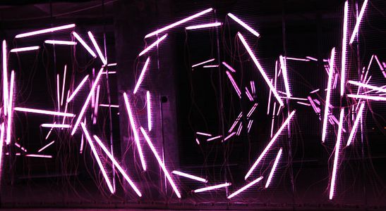 Image for Après le pénis illuminé, le collectif Voina boycotte la biennale de Moscou