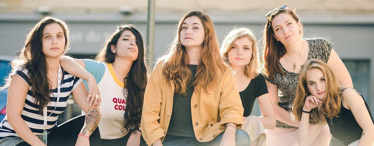 Image for Le "Internettes" : le donne sono su internet e sono forti
