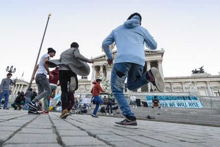Image for Migrants : l'Autriche a-t-elle du coeur ?