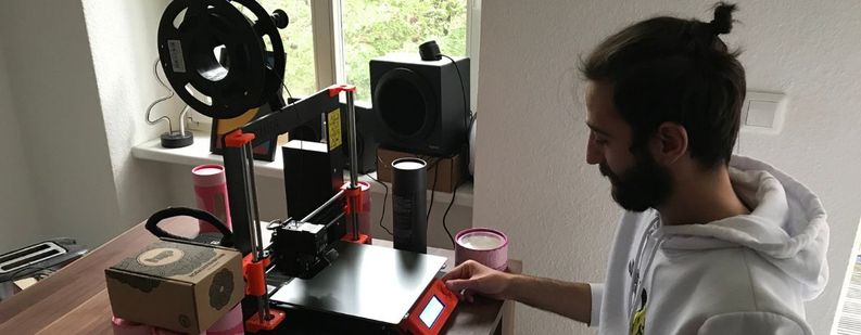 Image for Una start-up, creando el 5G... así triunfan en Alemania algunos refugiados sirios 