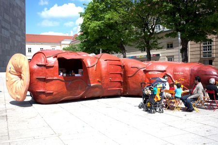 Image for Reciclaje, espermatozoides e Ikea: diseño vienés en tiempos de crisis