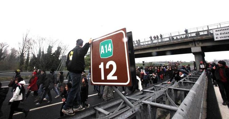 Image for Bunt studentów w Bolonii: „Zwyciężymy!”