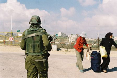 Image for I giovani di Tel Aviv: crediamo nella pace, non nella politica!