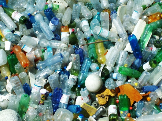 Auch Plastikabfälle verschmutzen die Gegend um Lambro ©Latente/flickr